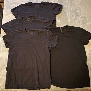 Gildan Men's Black Short Sleeve Tees Size Medium